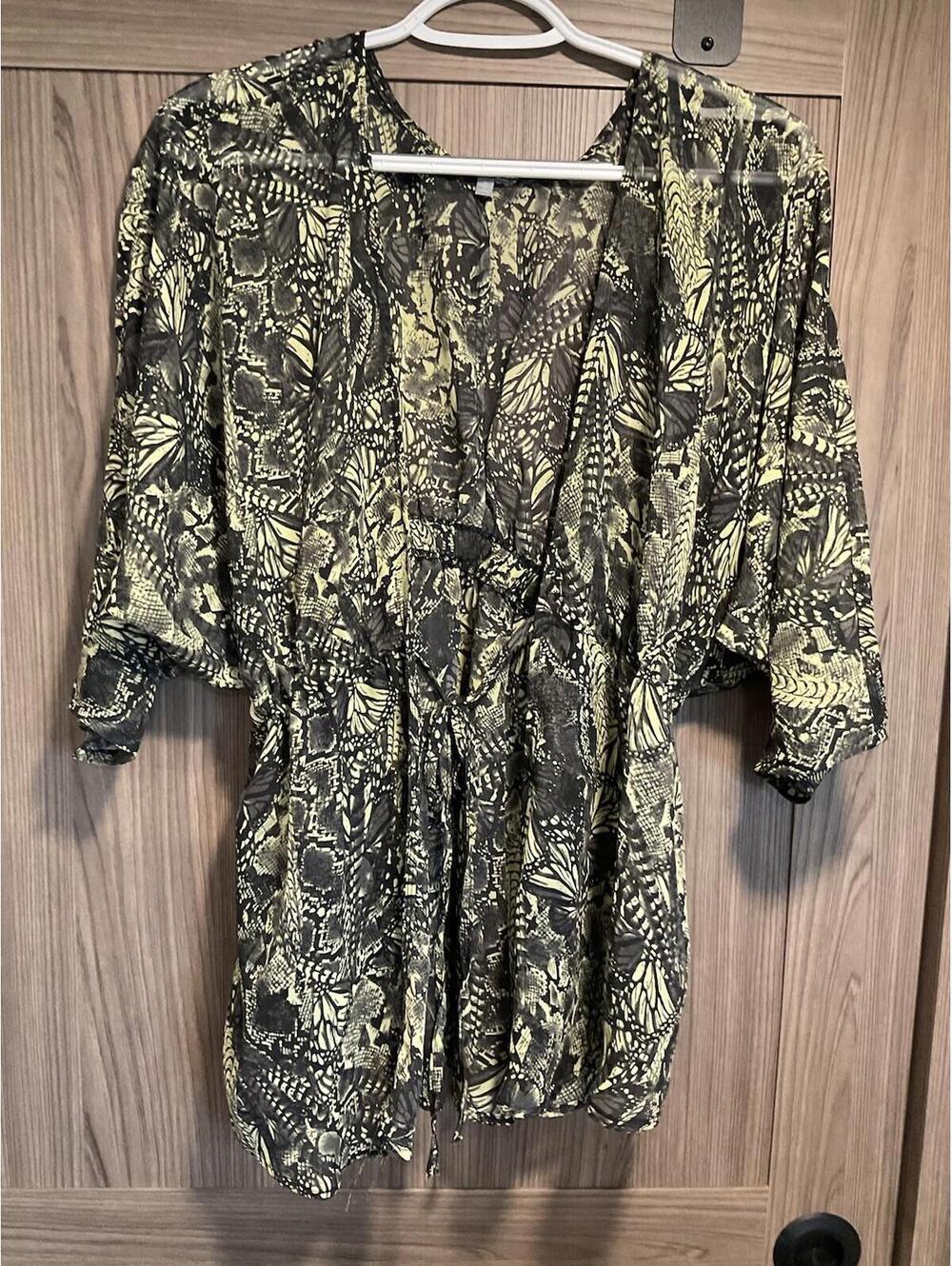CHARLOTTE RUSSE WOMENS ANIMAL PRINT BLOUSE COVER SHEER TIE WAIST 3/4 SLEEVE L